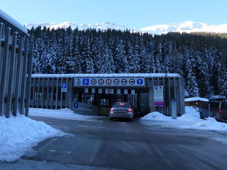 Sobretta-Gavia Group: access to ski resorts and parking at ski resorts – Access, Parking Santa Caterina Valfurva