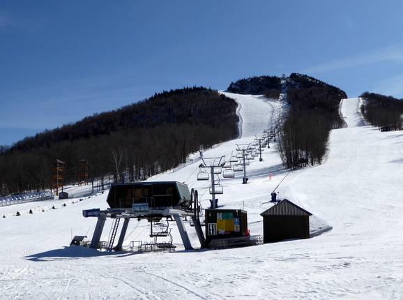 2. Mont Giroux Nord - 4pers. Chairlift (fixed-grip) 2. Mont Giroux Nord - 4pers. Chairlift (fixed-grip)