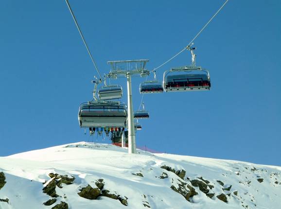 SunnaAlmbahn - 6pers. High speed chairlift (detachable) with bubble and seat heating