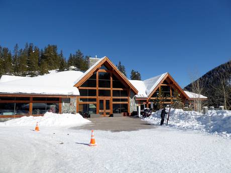 Huts, mountain restaurants  British Columbia – Mountain restaurants, huts Panorama