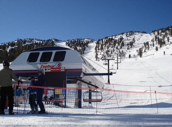 Zephyr East Bowl Express - 6pers. High speed chairlift (detachable) Zephyr East Bowl Express - 6pers. High speed chairlift (detachable)
