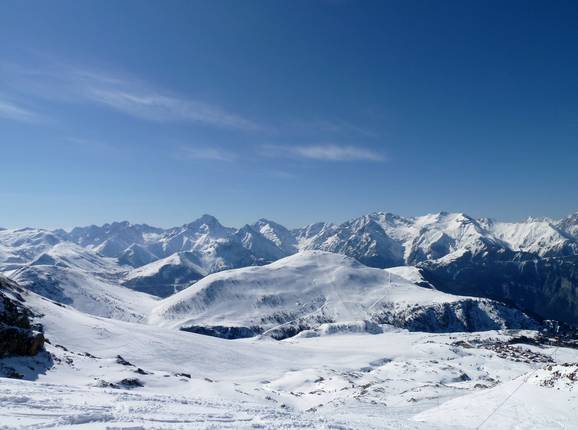 Alpe d'Huez Ski Resort - Open and close dates 2022/2023, best