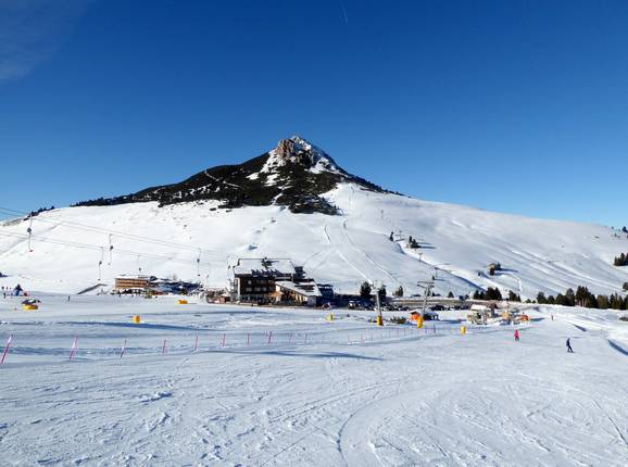 View of the Weißhorn from the slopes on the Schwarzhorn