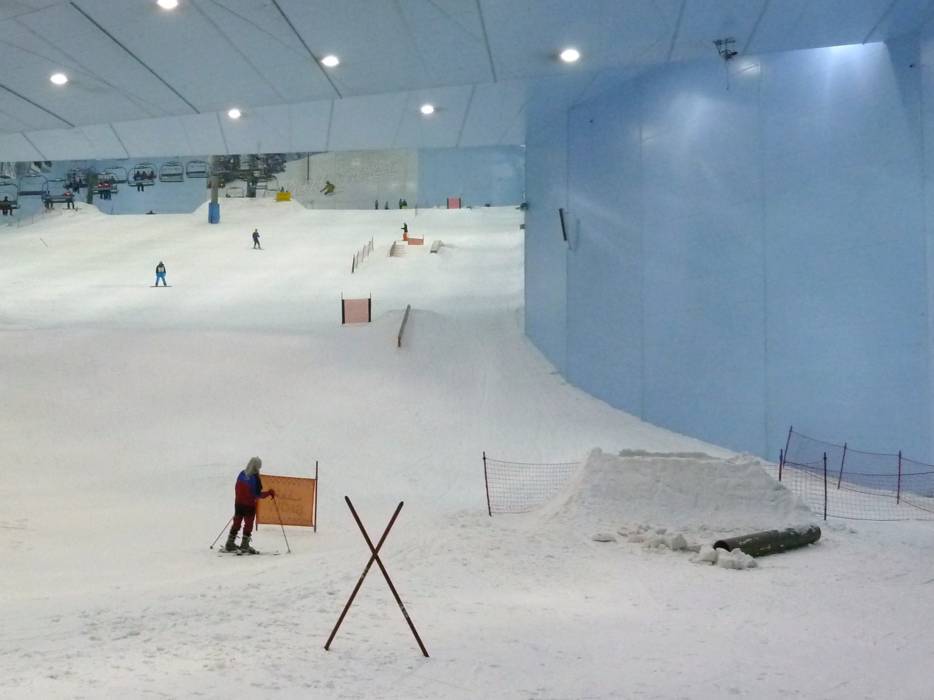 Snowpark Ski Dubai – Mall of the Emirates - fun park Ski Dubai – Mall ...