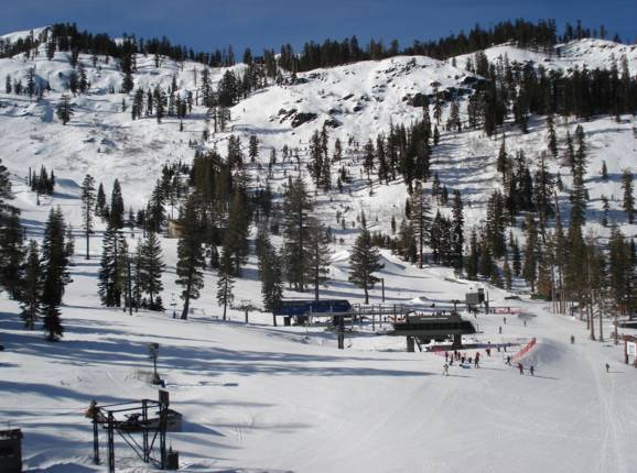 Ski resort Alpine Meadows - Skiing Alpine Meadows