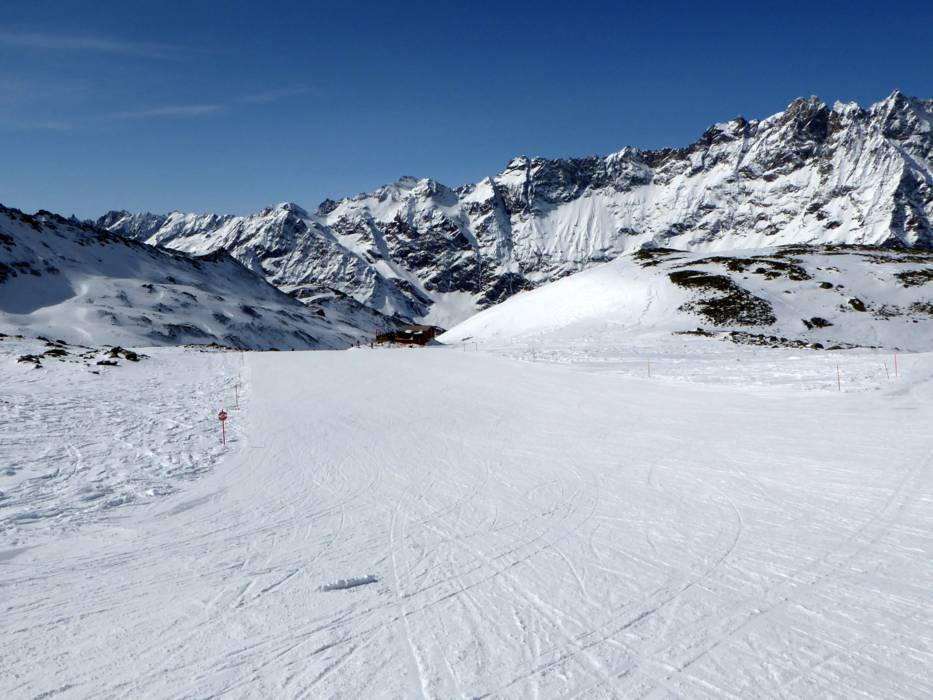 Slope preparation Zermatt/Breuil-Cervinia/Valtournenche – Matterhorn ...