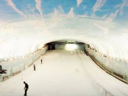 Alps Ice and Snow World – Shenzhen (Window of the World) (indoor ski area)